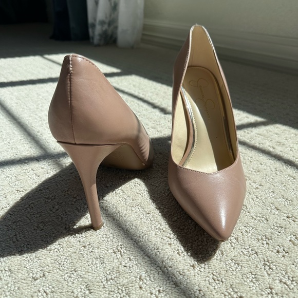 Jessica Simpson Nude Heel - Picture 4 of 6